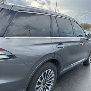 LINCOLN AVIATOR PREMIERE - 9