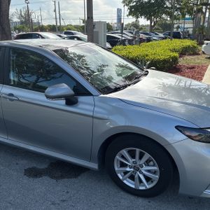 صورة 13 لـ 2025 Toyota CAMRY LE