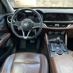 صورة مصغرة 36 لـ 2018 ALFA Romeo STELVIO BASE
