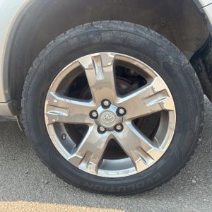 2011 Toyota RAV4 SPORT thumbnail 18