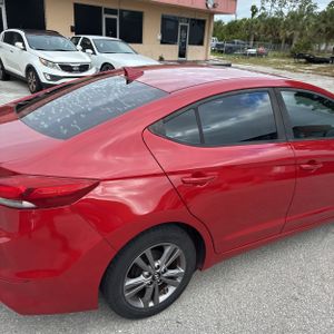 HYUNDAI ELANTRA SE - 9