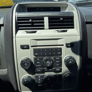 2010 FORD ESCAPE XLT 照片 38