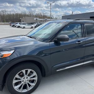 FORD EXPLORER XLT - 2