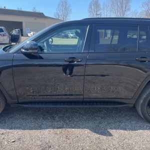 JEEP GRAND CHEROKEE L LIMITED - 4