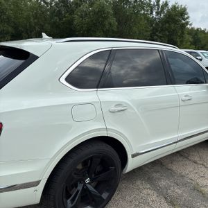 2017 Bentley BENTAYGA BASE — фото 9