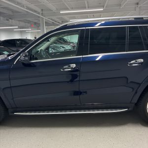 MERCEDES-BENZ GLS - 4