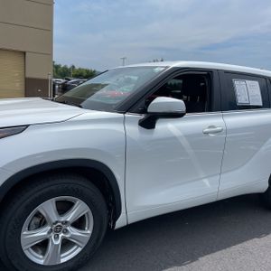 2024 Toyota HIGHLANDER LE 照片 2