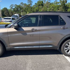 FORD EXPLORER XLT - 4