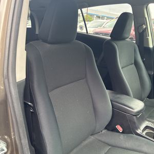 2015 Toyota RAV4 LE 缩略图 33