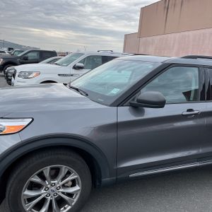 FORD EXPLORER XLT - 2