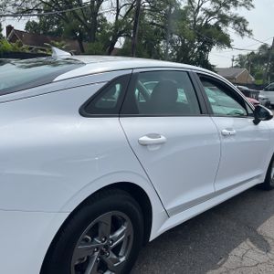2023 KIA K5 LXS photo 9