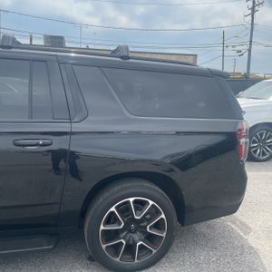 CHEVROLET SUBURBAN RST - 6