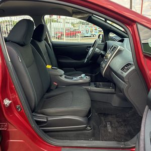 صورة مصغرة 32 لـ 2013 Nissan LEAF S