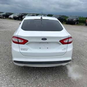 FORD FUSION SE - 7