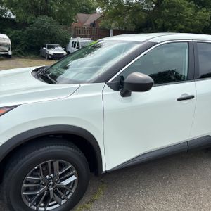 2023 Nissan ROGUE S 照片 2