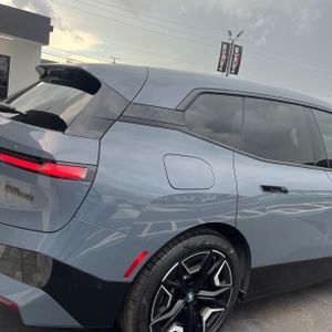 2023 BMW IX M60 照片 9