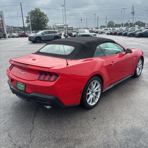 صورة 8 لـ 2025 FORD MUSTANG GT PREMIUM