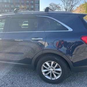 KIA SORENTO LX V6 - 6