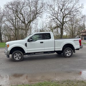 FORD F-250 XLT - 3