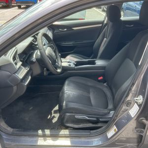 صورة مصغرة 32 لـ 2018 Honda CIVIC LX