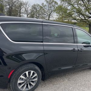 CHRYSLER PACIFICA HYBRID SELECT - 9
