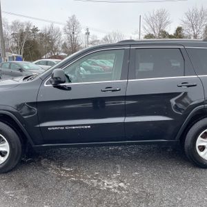 JEEP GRAND CHEROKEE LAREDO - 4