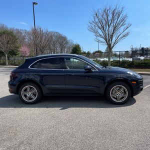 PORSCHE MACAN S - 10