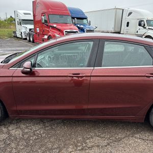 FORD FUSION SE - 4