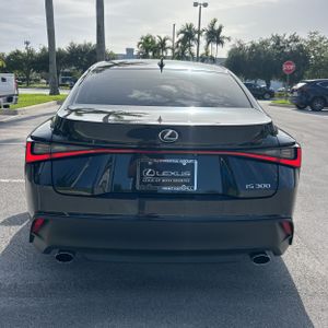صورة 7 لـ 2025 Lexus IS 300 BASE