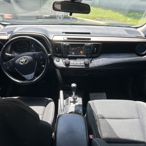 صورة 36 لـ 2018 Toyota RAV4 XLE