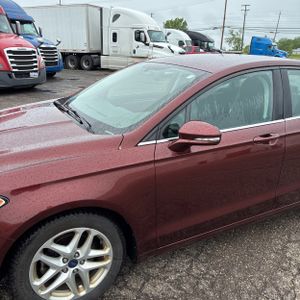 FORD FUSION SE - 2
