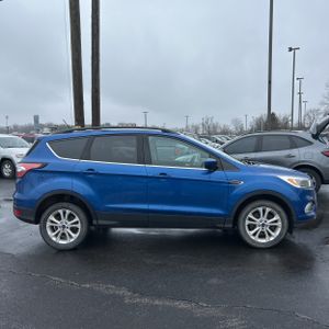 FORD ESCAPE SE - 10