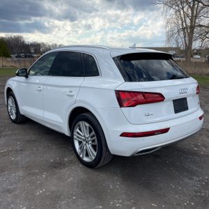 AUDI Q5 2.0T TECH PREMIUM - 5