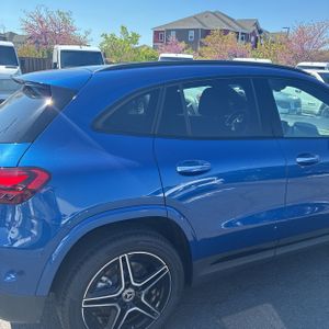 MERCEDES-BENZ GLA - 9