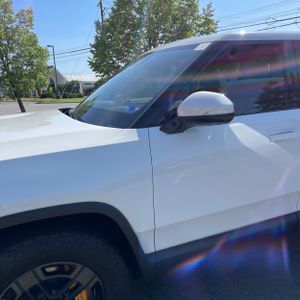 صورة 2 لـ 2022 Rivian R1T ADVENTURE