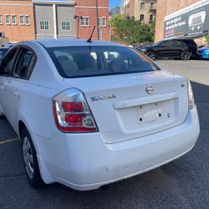 NISSAN SENTRA 2.0 - 5