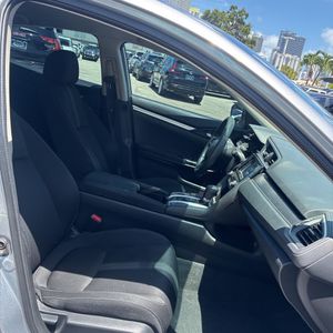 صورة مصغرة 32 لـ 2018 Honda CIVIC LX