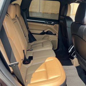 2016 Porsche CAYENNE BASE 缩略图 35