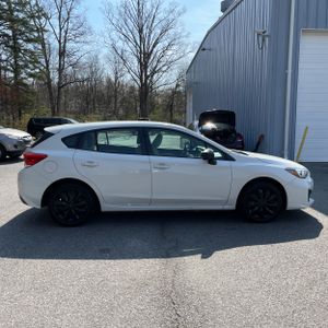 SUBARU IMPREZA 2.0I - 10