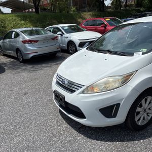 2013 FORD FIESTA SE — фото 2