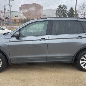 VOLKSWAGEN TIGUAN S - 4