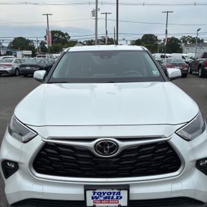 2023 Toyota HIGHLANDER LE thumbnail 15
