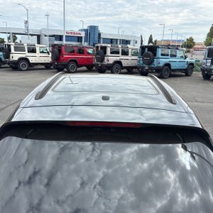 2023 Porsche MACAN thumbnail 16