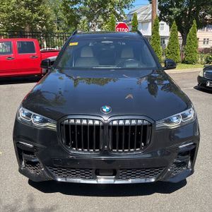 صورة 14 لـ 2021 BMW X7 M50I