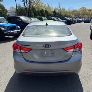 HYUNDAI ELANTRA - 7