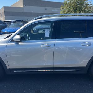 MERCEDES-BENZ GLB - 3