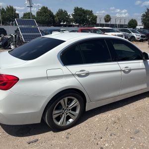 صورة 9 لـ 2017 BMW 3 SERIES 330I