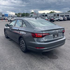 2019 Volkswagen JETTA SE photo 5