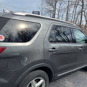 FORD EXPLORER XLT - 9