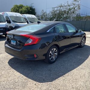 2017 Honda CIVIC EX — фото 8